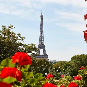 Plaza Athenee - Dorchester Collection 5* Paris
